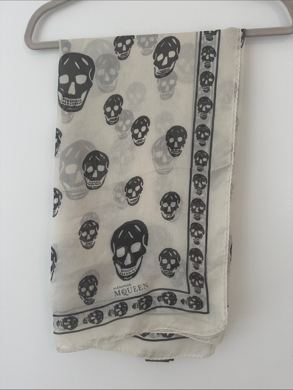 Alexander McQueen Ivory and Black Skull Print Silk Scarf
